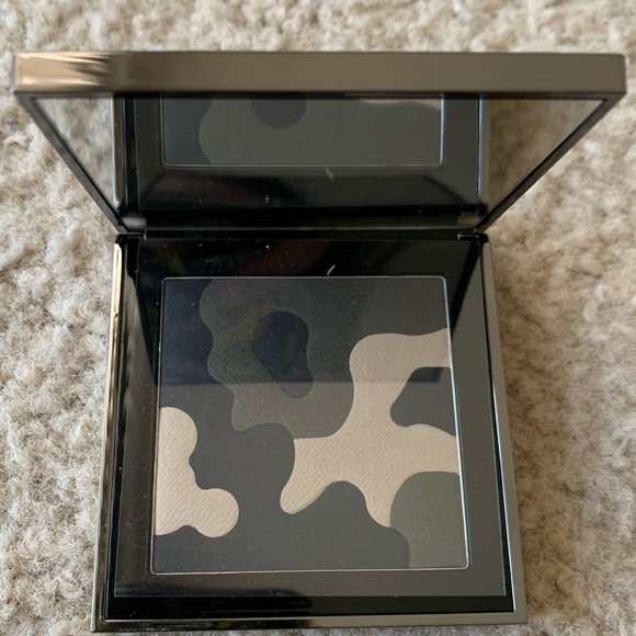 Burberry Other - burberry eyeshadow Burberry Other - burberry eyeshadow